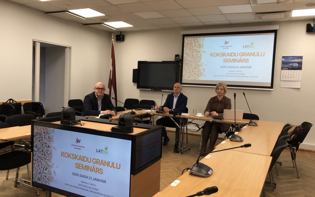 21.janvārī Latvijas Ilgtspējīgu iepirkumu asociācijas valdes priekšsēdētāja Inese Pelša piedalījās Latvijas Biomasas asociācijas organizētā seminārā par koksnes granulām.